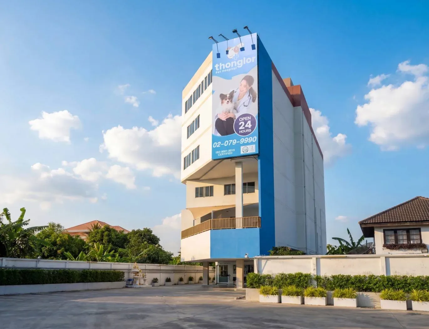 Thonglor Pet Hospital Rama 5 โรงพยาบาลสัตว์ ทองหล่อ พระราม 5