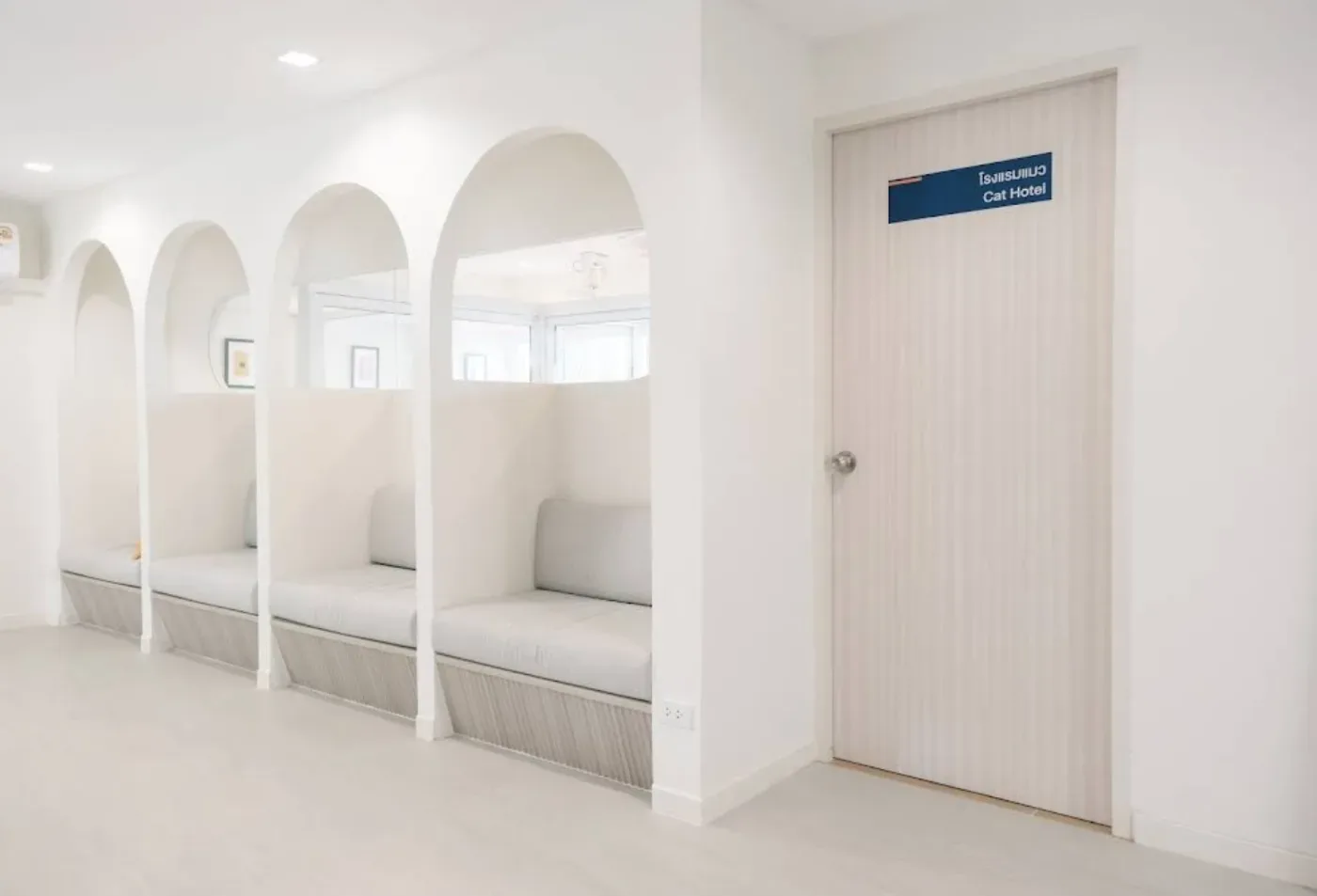 Thonglor Pet Hospital Asoke – Prasarnmit โรงพยาบาลสัตว์ทองหล่อ อโศก-ประสานมิตร คลินิก-โรงพยาบาลสัตว์ กรุงเทพมหานคร 3